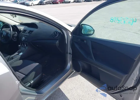 2011 Mazda Mazda3 I Sport из США, поврежденный, VIN JM1BL1UG1B1492144